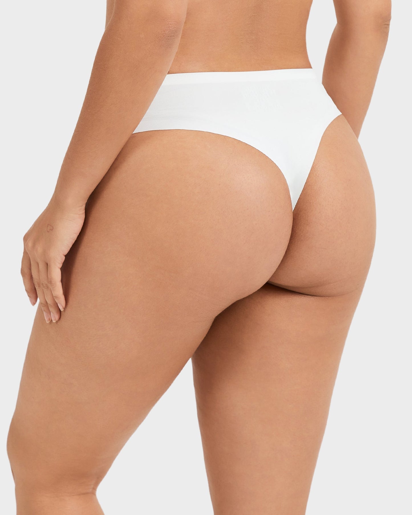 Nuda™ – Seamless Conceal Thong
